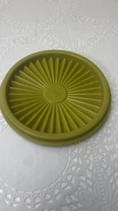 Vintage Tupperware - 5” Servalier Replacement Lid - #812 - Avocado Green - Picture 1 of 3