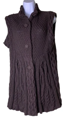 Chaleco tejido marrón Harold’s para mujer chaleco con botones medianos  Foto 1 de 4