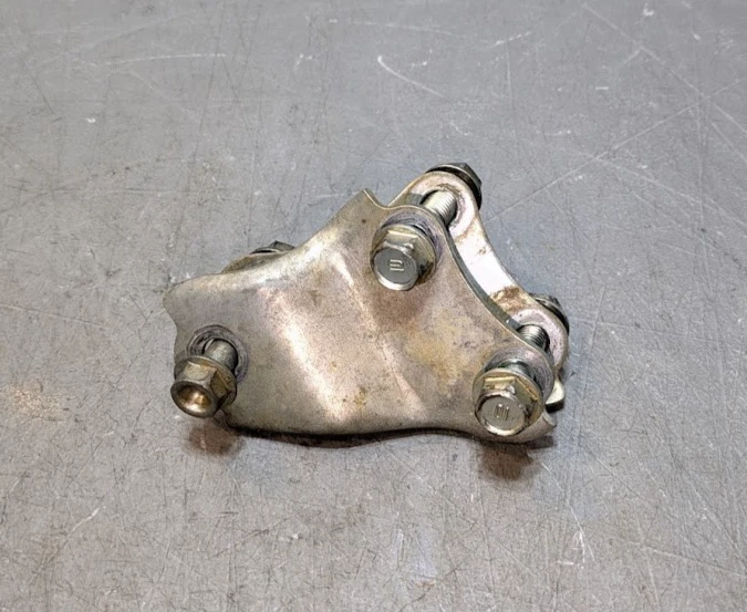 Pernos de placa de soporte de suspensión de montaje superior del motor Honda XR200R 1986-2002 Foto 1 de 2