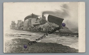 Quitanieves de ferrocarril RPPC cerca del oeste de Ne Nebraska 1912 foto real postal 1 - Imagen 1 de 2