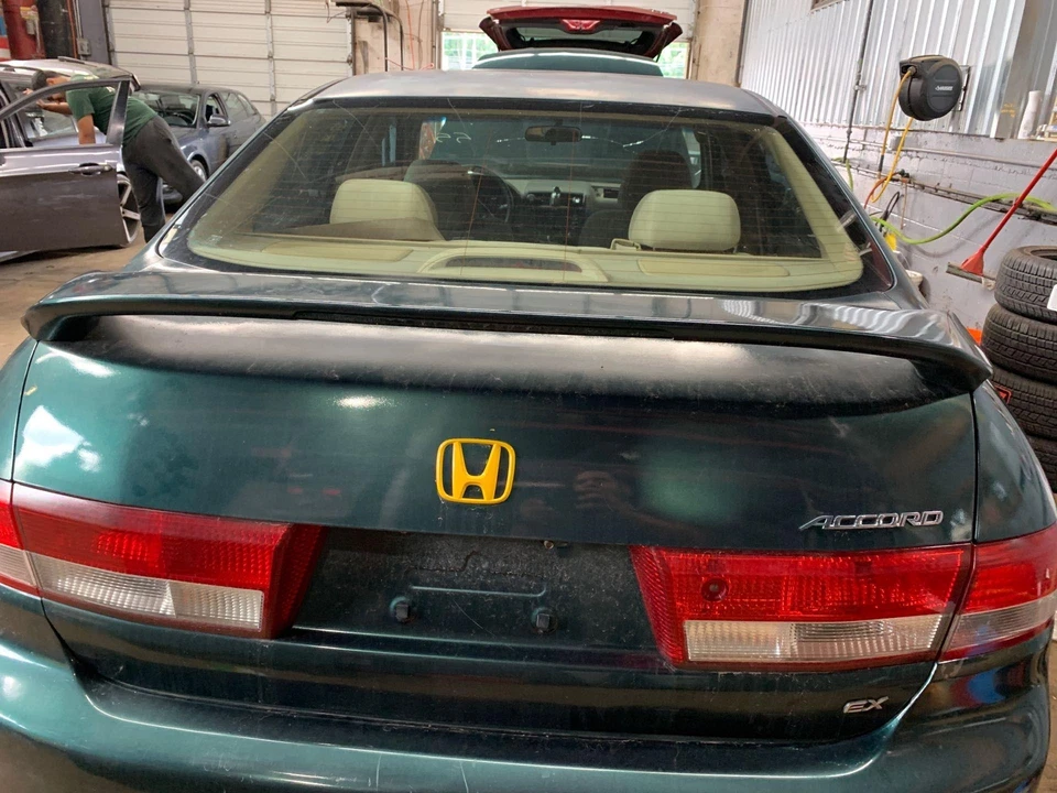 Rear Spoiler HONDA ACCORD 03 04 05 Foto 1 de 3