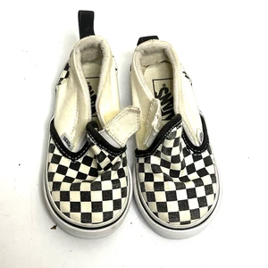 Zapatilla deportiva sin cordones Vans para niños pequeños negra blanca a cuadros Old Skool - Imagen 1 de 9