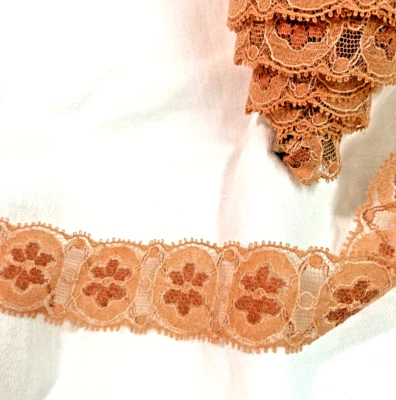 14 yardas de encaje naranja albaricoque vintage 1 1/4" de ancho motivo floral Foto 1 de 2