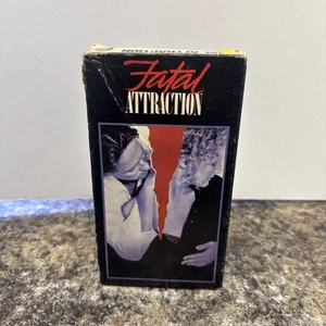 Fatal Attraction (1987) VHS Michael Douglas & Glenn Close - Bild 1 von 7