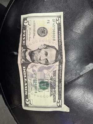 Overcut error 5 dollar bill - Image 1 of 3