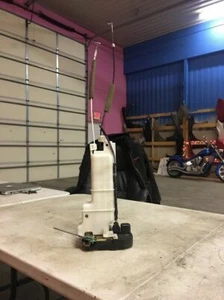 2005 CHRYSLER PACIFICA LEFT REAR SIDE DOOR LOCK LATCH W ACTUATOR OEM - Picture 1 of 4