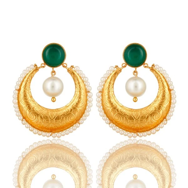 Pendientes de diseño étnico de piedras preciosas y perlas de ónix verde joyería para boda de hermanas Foto 1 de 4