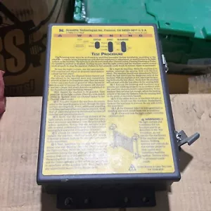 Controlador de seguridad de cortina de luz STI LCC-FB-AC1-U (x1 pieza) PRE-USADO - Imagen 1 de 4