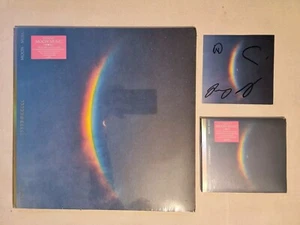 COLDPLAY - MOON MUSIC FIRST EDITION PINK LP VINYL RECORD & SIGNED ART CARD & CD - Picture 1 of 1