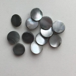 Perlmuttknöpfe: 12 graue, schillernde Knöpfe, 13mm - Bild 1 von 2