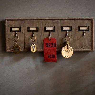 $0 Ship-Multi Key Holder Wood Wall Rack 5 Hooks Vintage Style Office Motel Hotel - Image 1 of 2