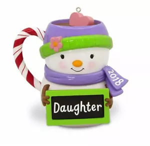 Hallmark 2018 Jahr datiert Tochter Schneemann Tasse Andenken Ornament - Bild 1 von 6