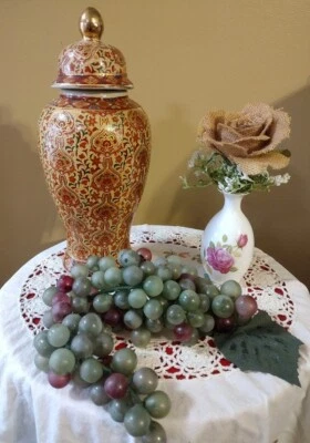 Jarrón decorativo de lujo estilo Satsuma jengibre texturizado jarrón con tapa Foto 1 de 4