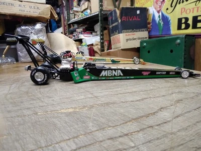 De colección Diecast Cory McClenathan MBNA Circuit City Top Fuel Dragster Escala 1/24! Foto 1 de 4