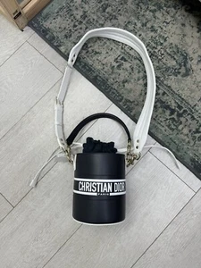 Christian Dior Vibe Bucket Calfskin Leather Bag | Navy Blue White | UVP 2350£ - Bild 1 von 15