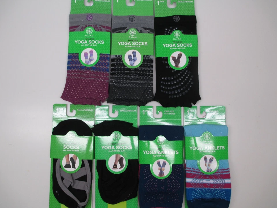 GAIAM Yoga / Pilates workout Socks Small/Medium  - Image 1 of 1