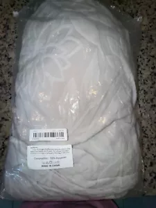 Brand New NWOT Light Gray 2 Seater Sofa Cover ~ Floral Design ~ 100% Polyester - Picture 1 of 2