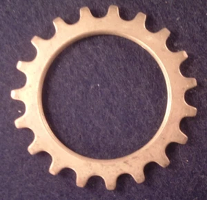 Regina Oro 17T Freewheel Cog NEW / NOS Vintage Threaded- #3 Large Dia.- Eroica - Picture 1 of 2