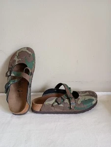 Birkenstock Birki’s  Women’s Size 7 38 Floral Green  Slip On Double Cross Strap - Picture 1 of 15