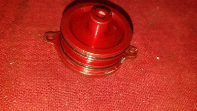 HUSABERG FE400 1997 FE 400 97 OIL FILTER COVER RED — 第 1/2 张图片
