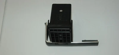 1986-1991 Volvo 240 GL 2.3L ventilação de painel com acabamento HVAC LH OEM 86705 - Imagem 1 de 4