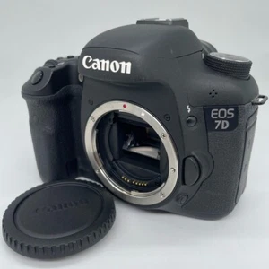Canon EOS 7D Black 18.0MP Digital SLR Camera made in Japan - Picture 1 of 14