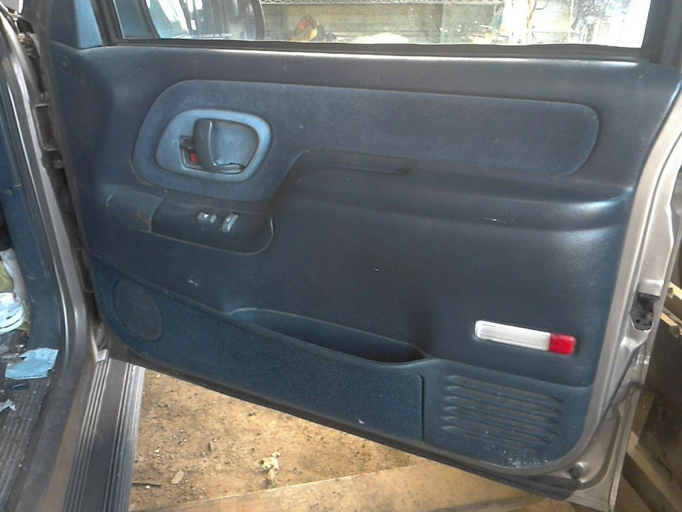 96 97 98 99 CHEVY PICKUP 1500 panel de moldura de puerta delantera derecha Rh Foto 1 de 1