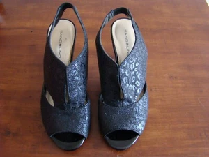 Zapatos para mujer Bandolino Mirabella 6,5 M negros brillantes sandalias - Imagen 1 de 8