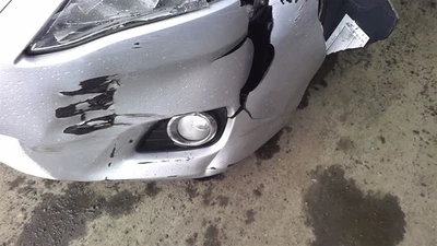 Luz de estacionamiento/esquina del conductor hatchback antiniebla para YARIS 28907811 06-19 Foto 1 de 4