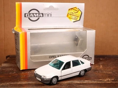 Gama Mini 8119800 Opel Kadett GLS E Viertürer weiss Box OVP 1/43 vintage rare - Bild 1 von 4