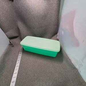 3 piezas Tupperware de jadeíta de colección fácil crujiente apio o guardián de pan #782, 784 - Imagen 1 de 7