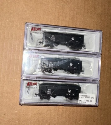 Atlas N Scale 2 Bay Offset Side Hopper Car 3-Pack Jersey Central - Image 1 of 4