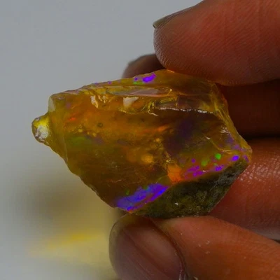 Espécimen de ópalo de aceite etíope 28,75 quilates piedra preciosa natural áspera - rug de ópalo de fuego Foto 1 de 4