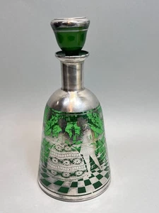 Botella decantadora de vidrio esmeralda de Murano veneciano de colección superpuesta de plata escena de cortejo - Imagen 1 de 10