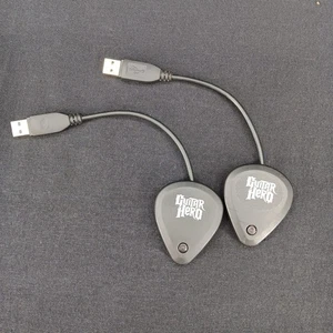 2 Dongle Guitar Hero PS3 Red Octane Modello 95121.806 Les Paul Ricevitore Wireless - Foto 1 di 9