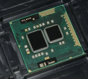 Intel Core i7-620M 2.66GHz Dual-Core Mobile Laptop CPU SLBPD Socket G1 - Picture 1 of 5