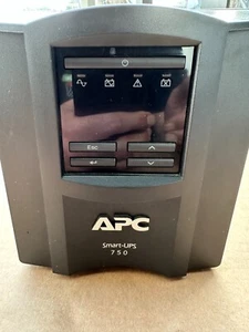 APC Smart-UPS SMT750IC UPS UPS UPS corriente alterna 220/230/240 V ~D~ batería incl. - Imagen 1 de 3