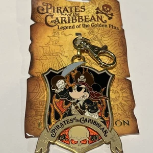 Disney Pin Trading Pin Pirates Mickey Mouse LE750 LE 750 New on Card MINT v19 - Picture 1 of 3