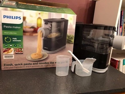 Philips Viva Collection HR2371/05 Pasta & Noodle Maker -black - Image 1 of 4