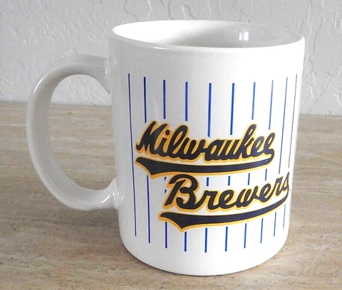 Vintage Milwaukee Brewers Ceramic "Pinstripe" Mug Rare "Group Leader" Near Mint Cover