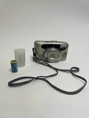 Fuji Fujifilm Zoom Date 100 Point & Shoot 35mm Film Camera W/Strap Untested - Image 1 of 4