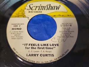 Larry Curtis – It Feels Like Love For The First Time - 7" VINYL SINGLE - Picture 1 of 3