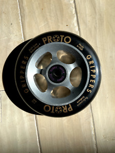 Proto Gripper 110mm wheel (silver/black) (1-wheel)