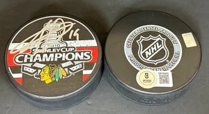 Jonathan Toews Blackhawks Signed 2010 Stanley Cup Champs Puck Beckett Witness - Picture 1 of 1