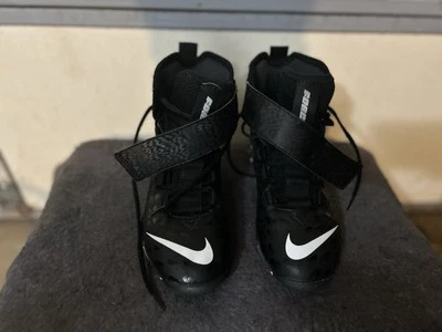 Youth Nike 8 码棒球鞋 — 第 1/4 张图片