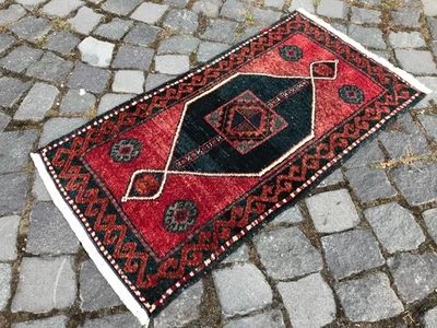 土耳其复古小地毯手工羊毛波西米亚浴垫地毯 1,5 x 2.8 英尺 — 第 1/4 张图片