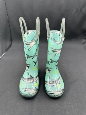 Botas de lluvia Western Chief para niños pequeños 5 tiburones verdes tropicales iluminadas al aire libre  Foto 1 de 4