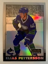 2020-21 O-Pee-Chee OPC Platinum Retro Rainbow Elias Pettersson #R-9