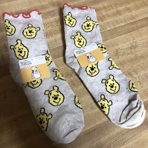 4 Pairs Disney Winnie The Pooh Ladies Mid Crew Socks 4-10 New - Picture 1 of 3