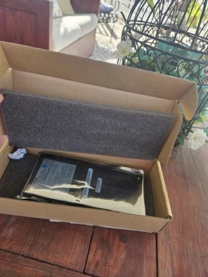 Toshiba Battery Pack Li-ION PA3107U-1BRS 10.8V DC 4500mAh New  - Image 1 of 4